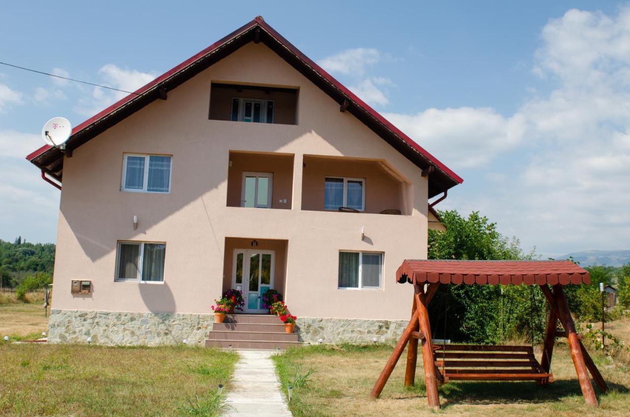 Pensiunea Aly Bumbesti Pitic Esterno foto